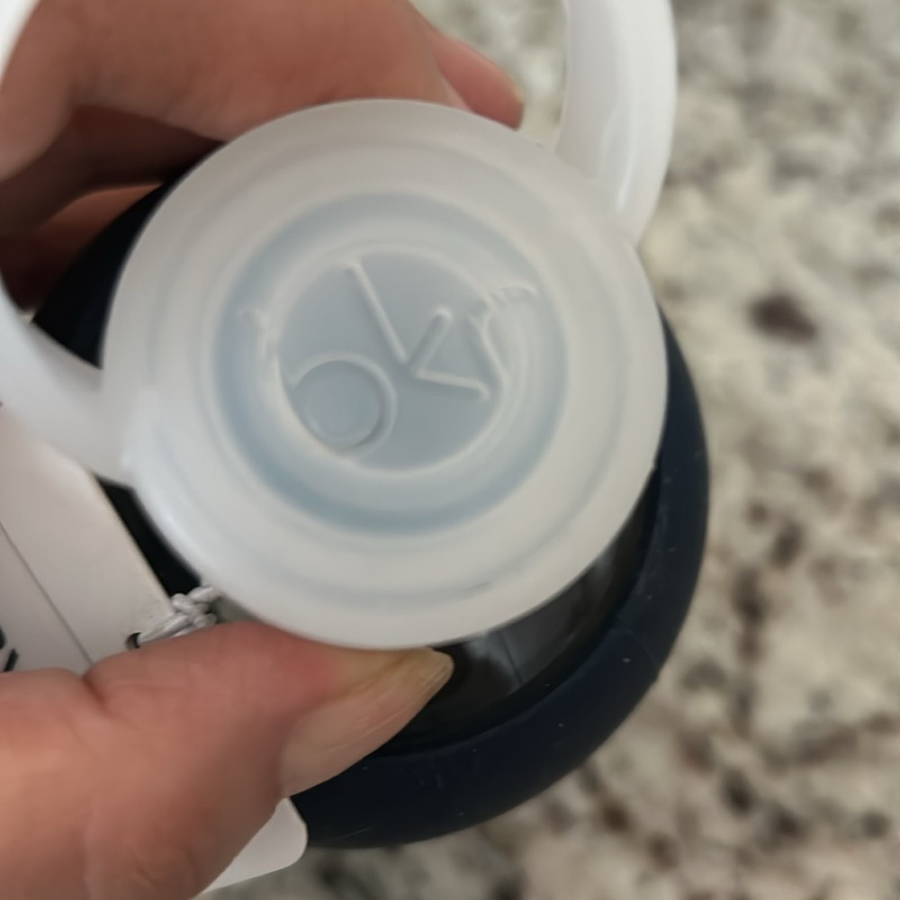 🆕 BKR ✨ RYAN glass bottle navy  “ oxygen very real“ silicone sleeve - Picture 3 of 6